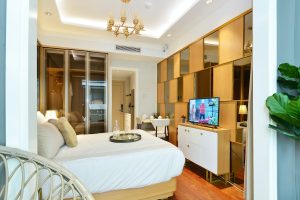 Read more about the article Entertainment at Your Fingertips: Exploring In-Room Entertainment Amenities in the Hospitality Industry